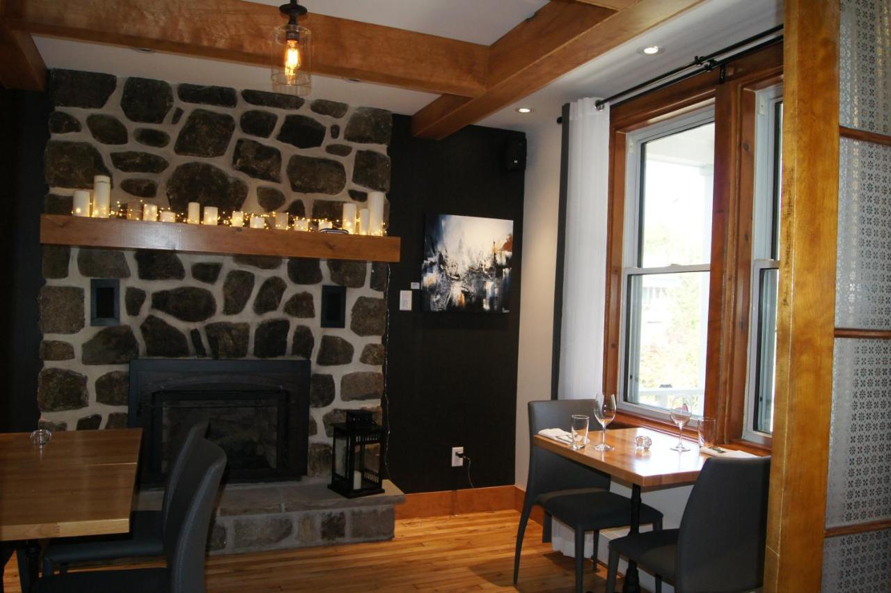 Restaurant Et Gite Les Passionnes Val-David Exterior foto