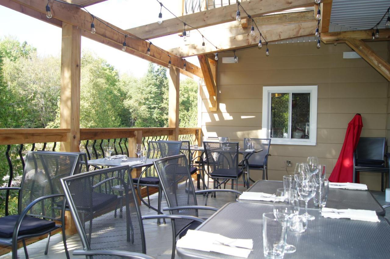 Restaurant Et Gite Les Passionnes Val-David Exterior foto